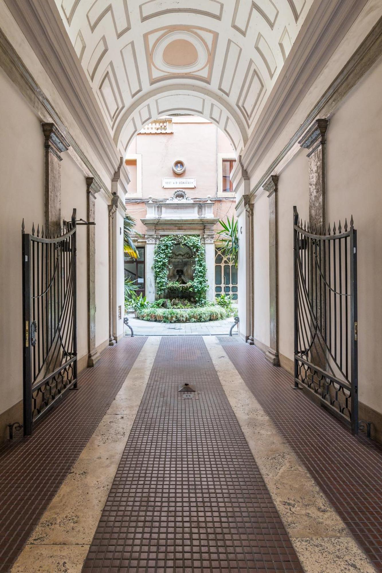 Antiqua Domus Hotel Rome Exterior photo